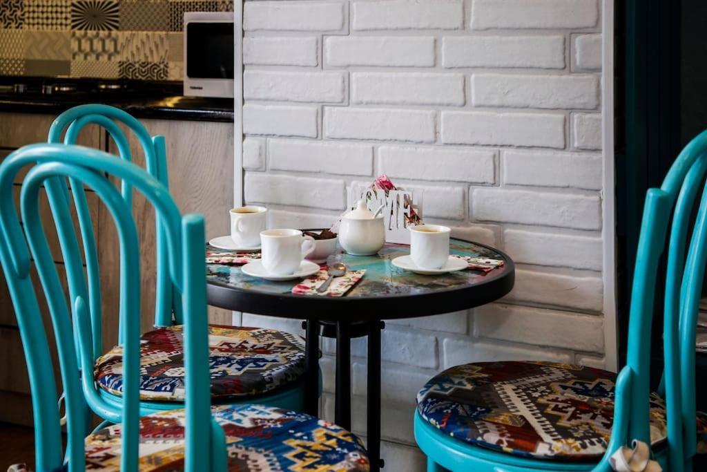 Tbilisi Center, Nino'S Art Apartment Экстерьер фото